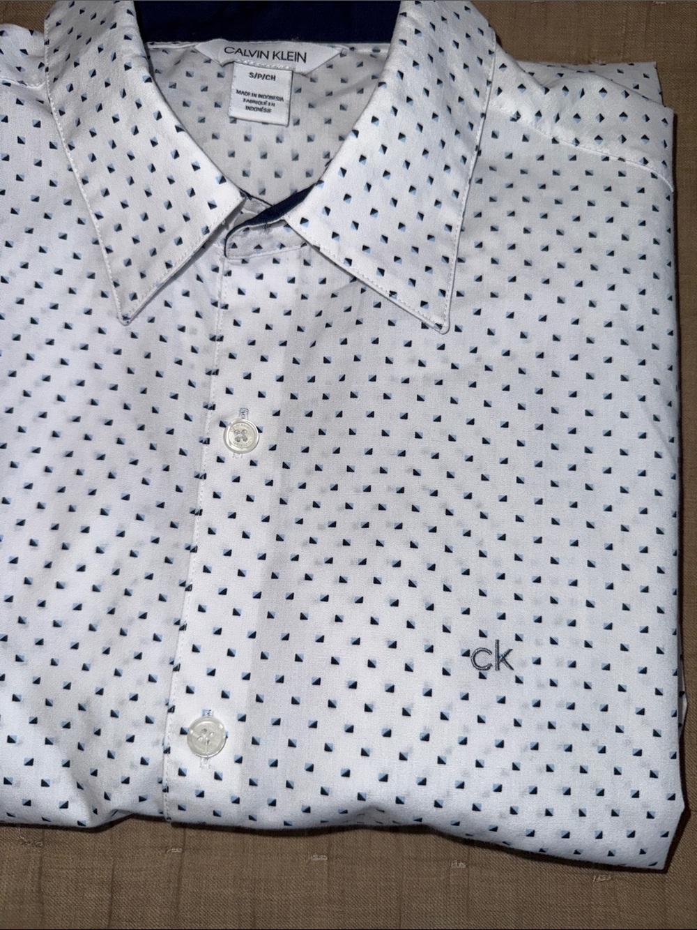 Calvin Klein Button Up - Picture 6 of 7
